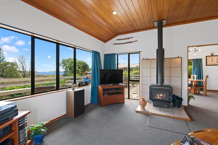 Photo of property in 4 Waikareao Way, Brookfield, Tauranga, 3110