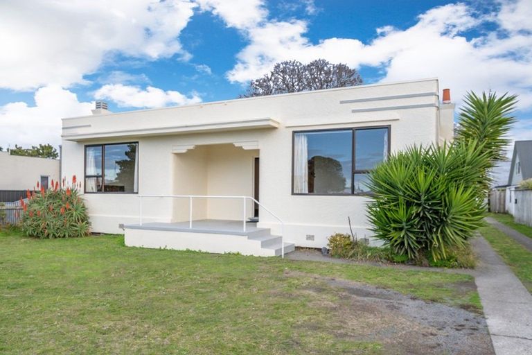 Photo of property in 1-2/406 Burnett Street, Mahora, Hastings, 4120