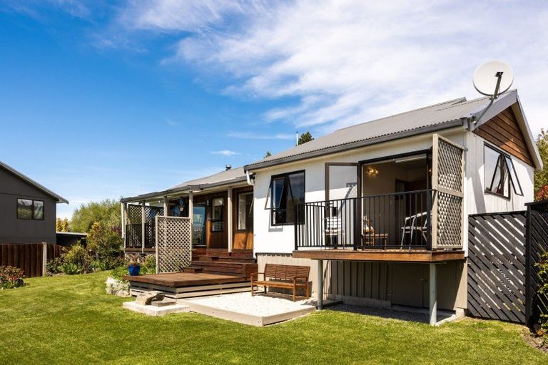 Photo of property in 3 Barbara Hay Street, Lake Tekapo, 7999