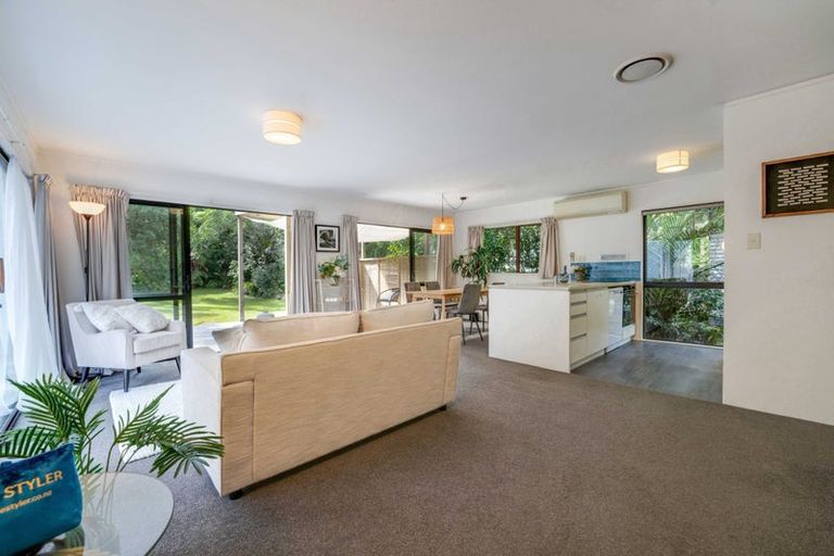Photo of property in 15 Boylan Road, Titirangi, Auckland, 0604