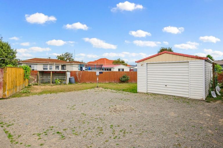 Photo of property in 14 William Street, Levin, 5510