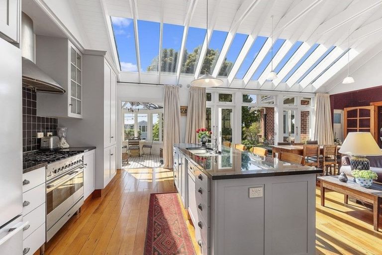 Photo of property in 16 Mallam Street, Karori, Wellington, 6012