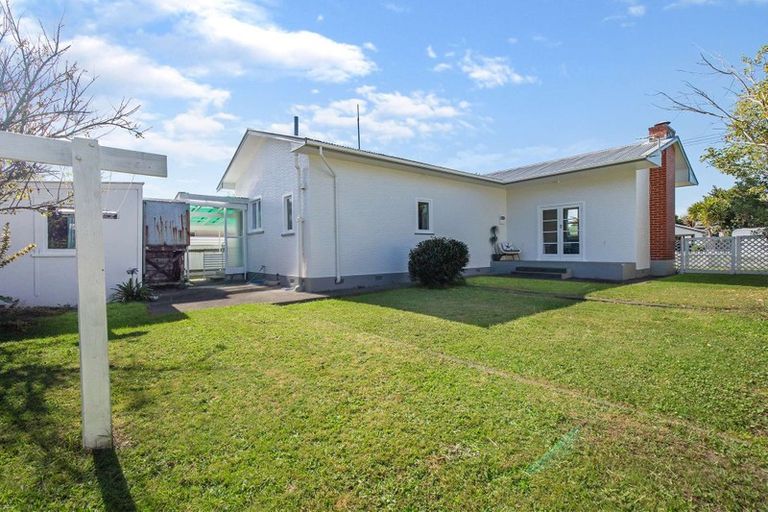 Photo of property in 3 Perham Place, Aramoho, Whanganui, 4500