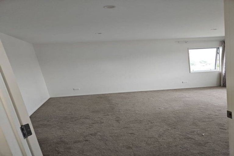 Photo of property in 10 Cliff Road, Papakura, 2110