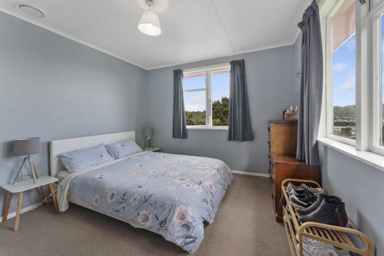Photo of property in 169 Conclusion Street, Ascot Park, Porirua, 5024