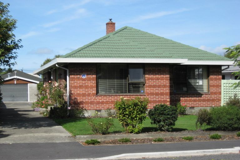 Photo of property in 64 Barbour Street, Waltham, Christchurch, 8011