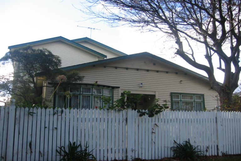 Photo of property in 11 Grenville Street, Waiwhetu, Lower Hutt, 5010