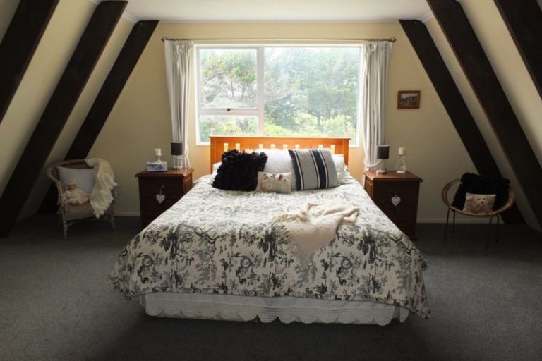 Photo of property in 14 Holben Parade, Foxton Beach, Foxton, 4815