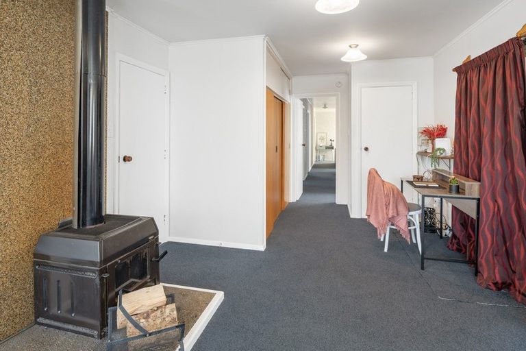 Photo of property in 28 Holdaway Street, Riversdale, Blenheim, 7201