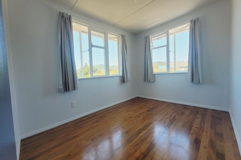 Photo of property in 55 Morere Street, Titahi Bay, Porirua, 5022