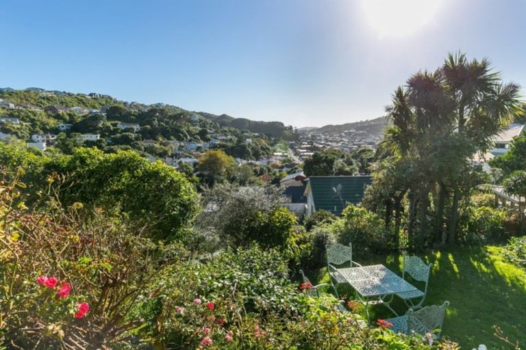 Photo of property in 21 Southern Cross Crescent, Island Bay, Wellington, 6023