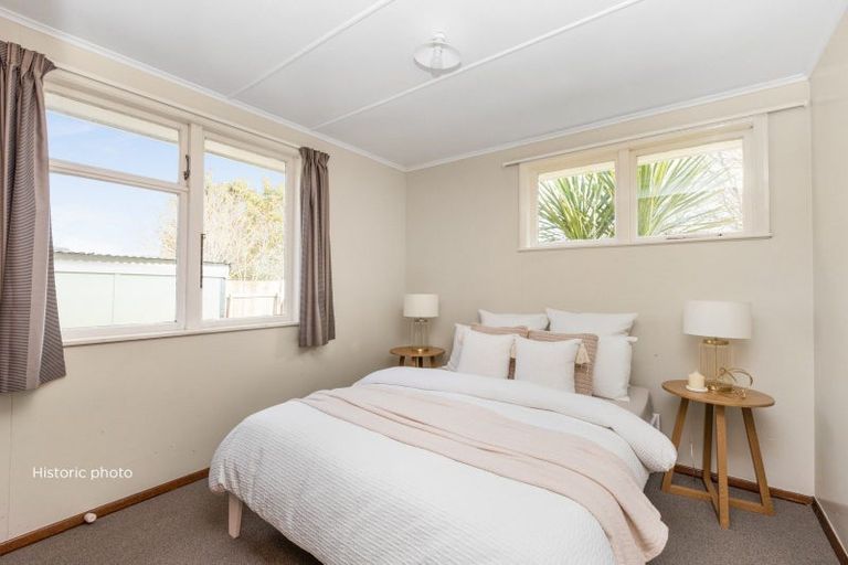 Photo of property in 80 Lipscombe Crescent, Havelock North, 4130