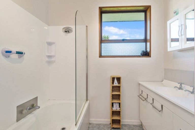 Photo of property in 10 Malvern Hills Road, Sheffield, 7500