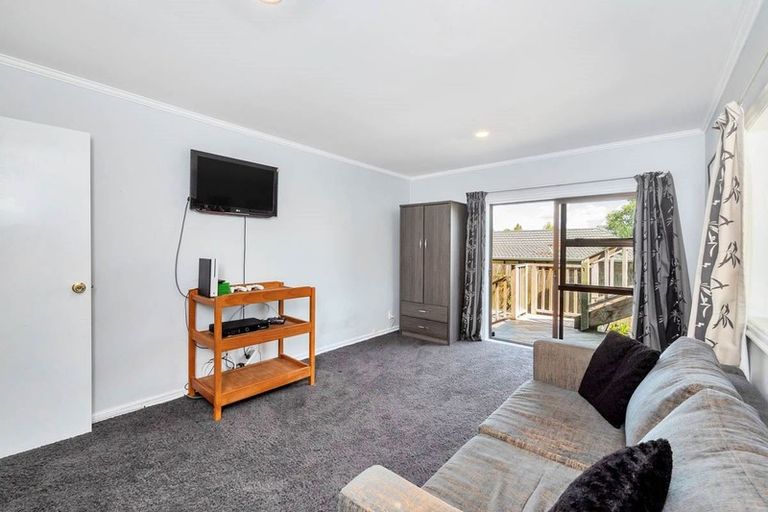Photo of property in 45c Savoy Road, Glen Eden, Auckland, 0602