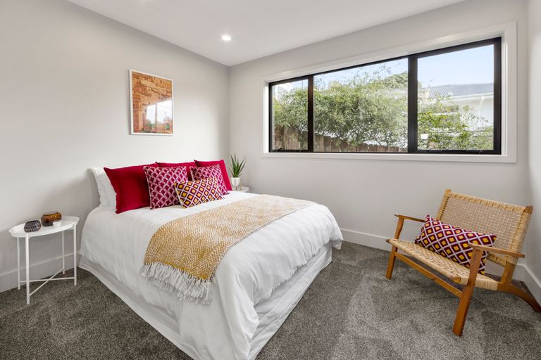 Photo of property in 30 Takahe Drive, Cashmere, Christchurch, 8022