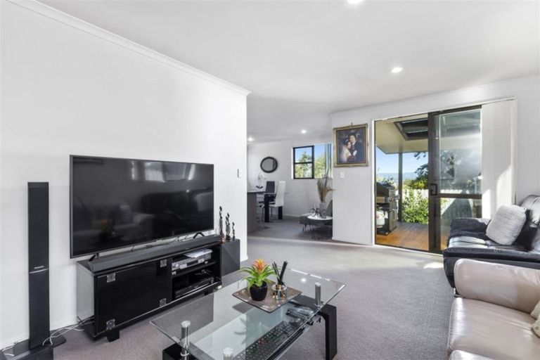 Photo of property in 53 Cityview Place, Massey, Auckland, 0614