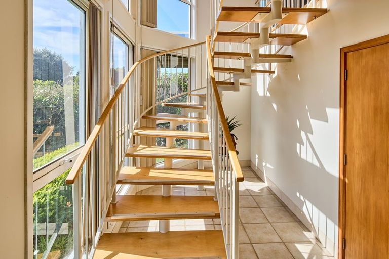 Photo of property in 18 Pukerua Beach Road, Pukerua Bay, 5026