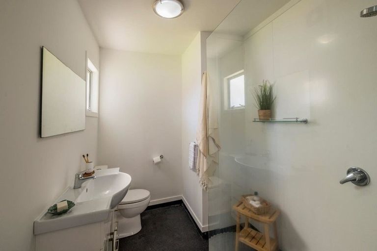Photo of property in 30 Rangihiroa Street, Waikanae Beach, Waikanae, 5036