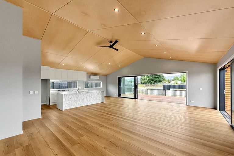 Photo of property in 21 Ohau Road, Twizel, 7901