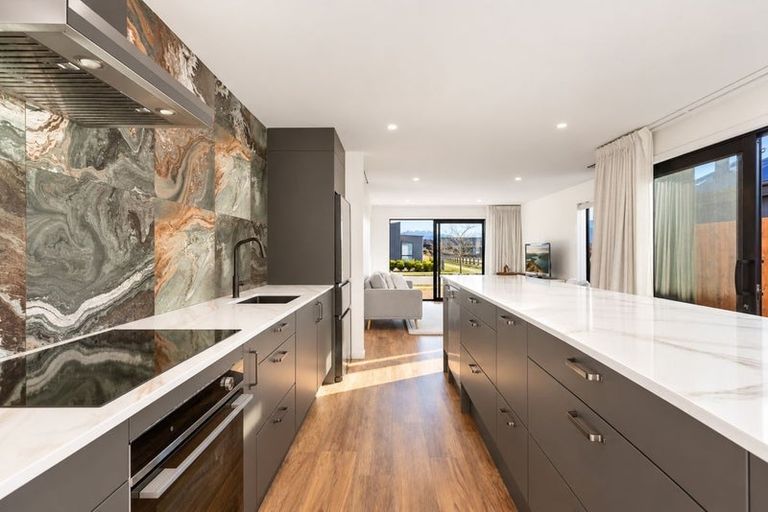 Photo of property in 145 Burdon Loop, Lake Hawea, 9382