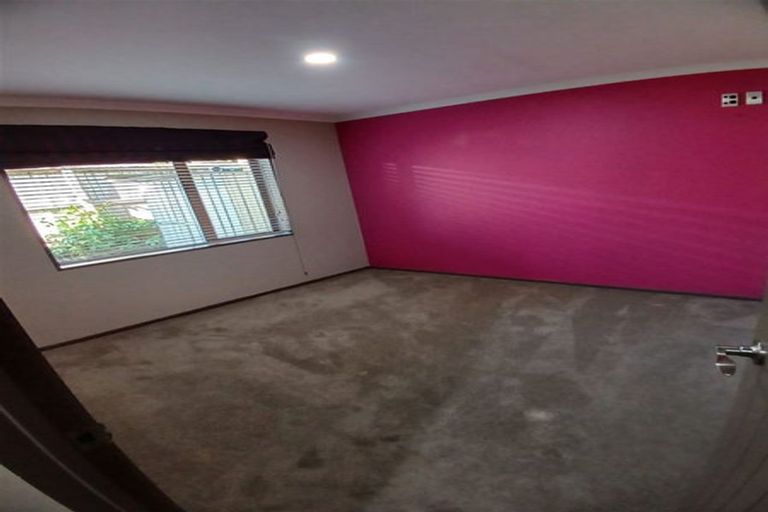 Photo of property in 41 Mt Lebanon Crescent, The Gardens, Auckland, 2105