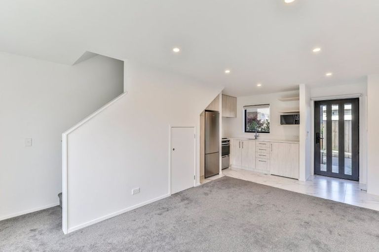 Photo of property in 4/57 Taikata Road, Te Atatu Peninsula, Auckland, 0610