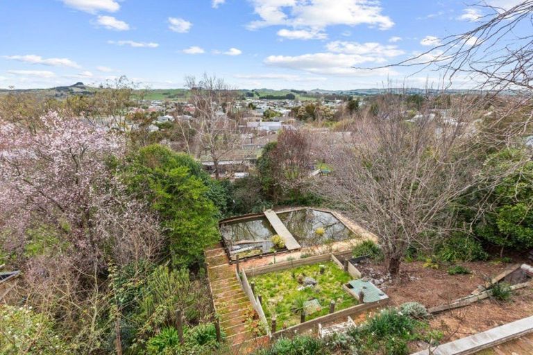 Photo of property in 1c Hill Street, Waipukurau, 4200