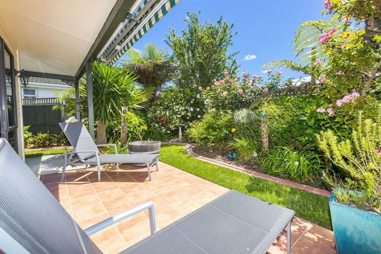 Photo of property in 6a Tui Grove, Elderslea, Upper Hutt, 5018