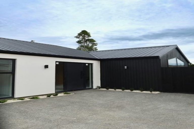 Photo of property in 76 Slacks Road, Awapuni, Palmerston North, 4412