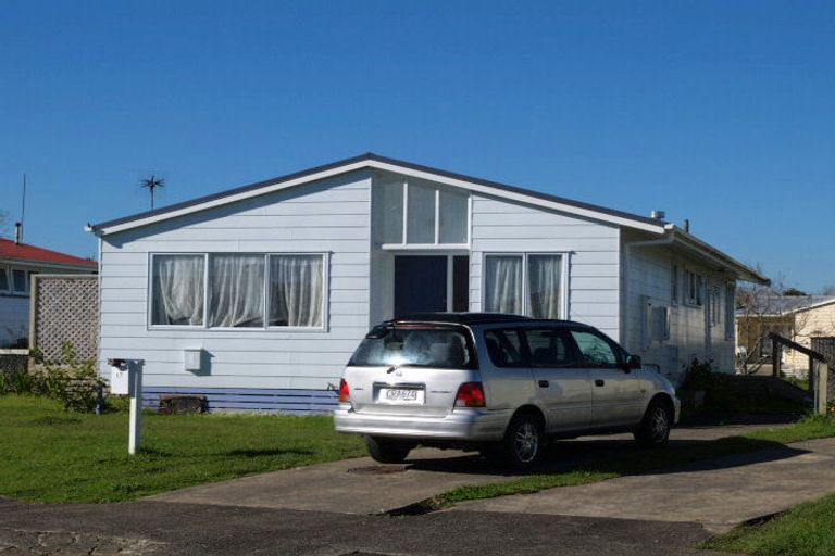 Photo of property in 9 Courtenay Crescent, Mangere East, Auckland, 2024