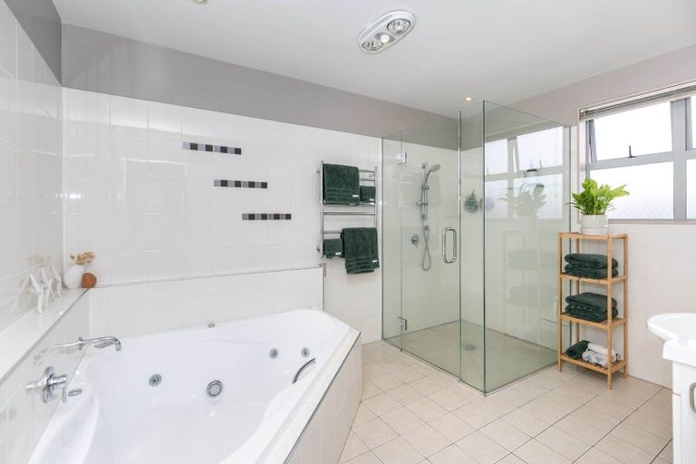 Photo of property in 9 Paget Lane, Dinsdale, Hamilton, 3204