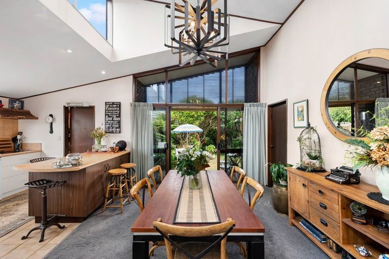 Photo of property in 2 Exeter Place, Tihiotonga, Rotorua, 3015