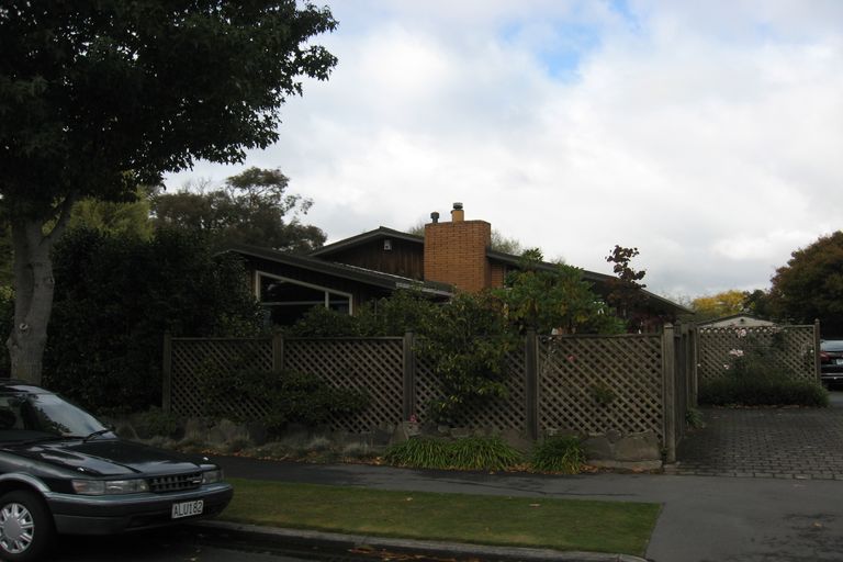 Photo of property in 9 Parkstone Avenue, Ilam, Christchurch, 8041