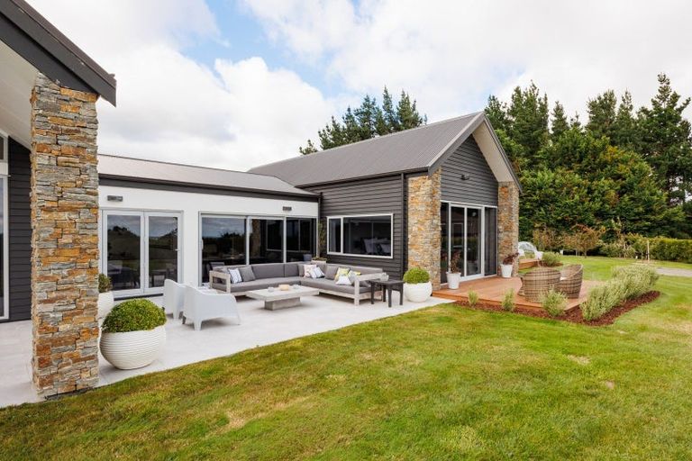 Photo of property in 39 Branksome Place, Aokautere, Palmerston North, 4471