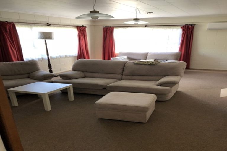 Photo of property in 43 Matuhi Rise, Henderson, Auckland, 0612