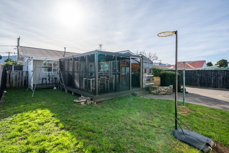 Photo of property in 77 Miro Street, Trentham, Upper Hutt, 5018