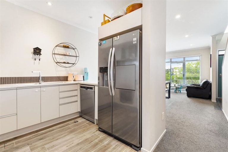 Photo of property in 20 Teal Way, Hobsonville, Auckland, 0616