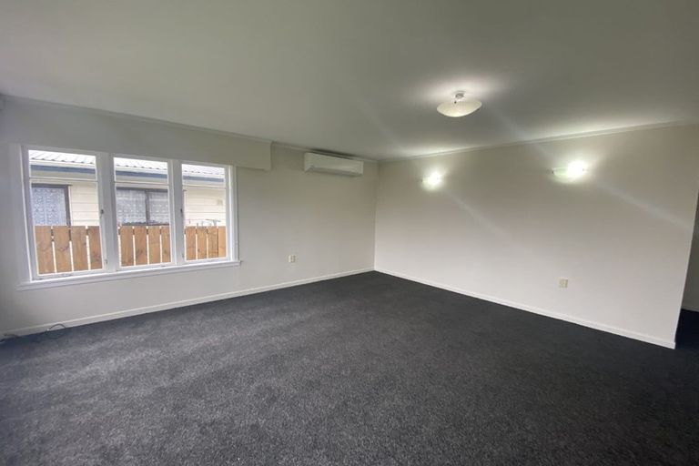 Photo of property in 1/31 Solveig Place, Randwick Park, Auckland, 2105