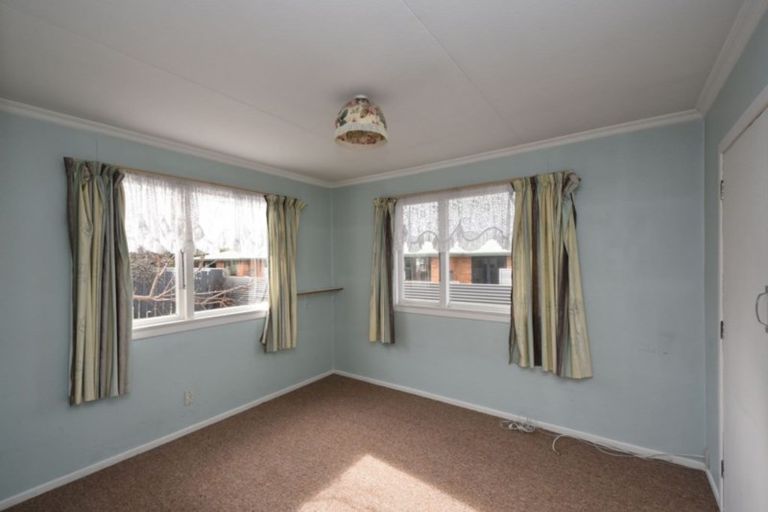 Photo of property in 30 Durham Street, Waikiwi, Invercargill, 9810