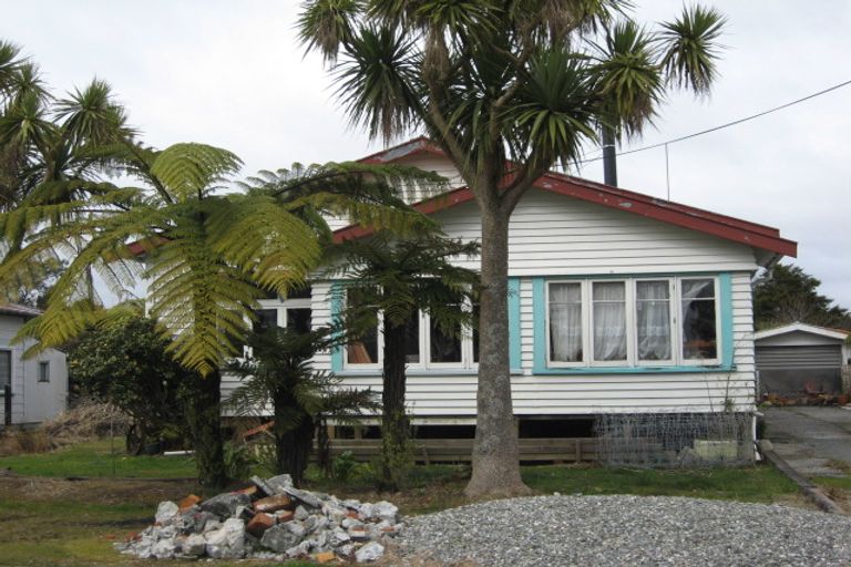 Photo of property in 11 Carroll Street, Runanga, 7803