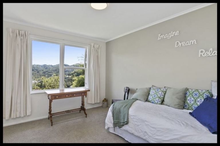 Photo of property in 73 Walter Road, Lowry Bay, Lower Hutt, 5013