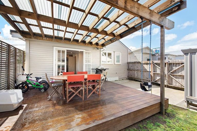 Photo of property in 40a Formby Avenue, Point Chevalier, Auckland, 1022