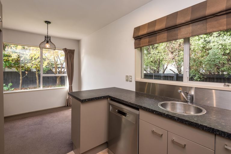 Photo of property in 22 Albany Street, St Albans, Christchurch, 8014