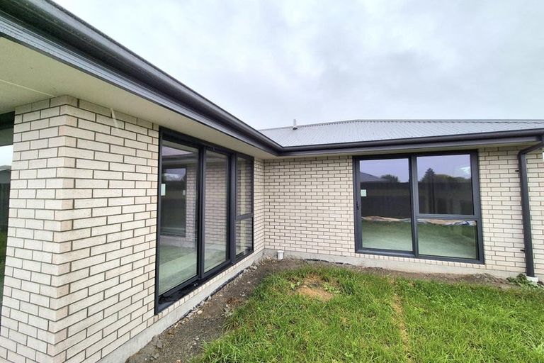 Photo of property in 17 Hanmer Crescent, Rangiora, 7400