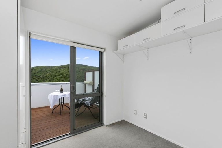 Photo of property in 82 Saddleback Grove, Karori, Wellington, 6012