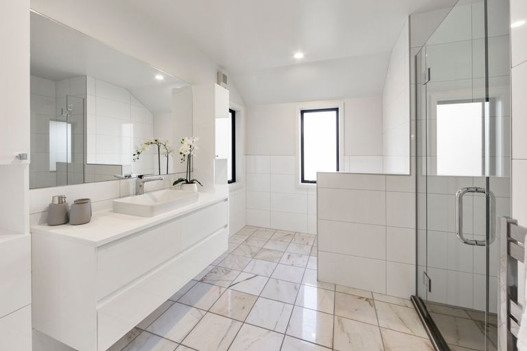 Photo of property in 30 Takahe Drive, Cashmere, Christchurch, 8022