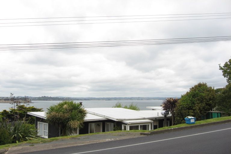 Photo of property in 1104 Whangaparaoa Road, Tindalls Beach, Whangaparaoa, 0930