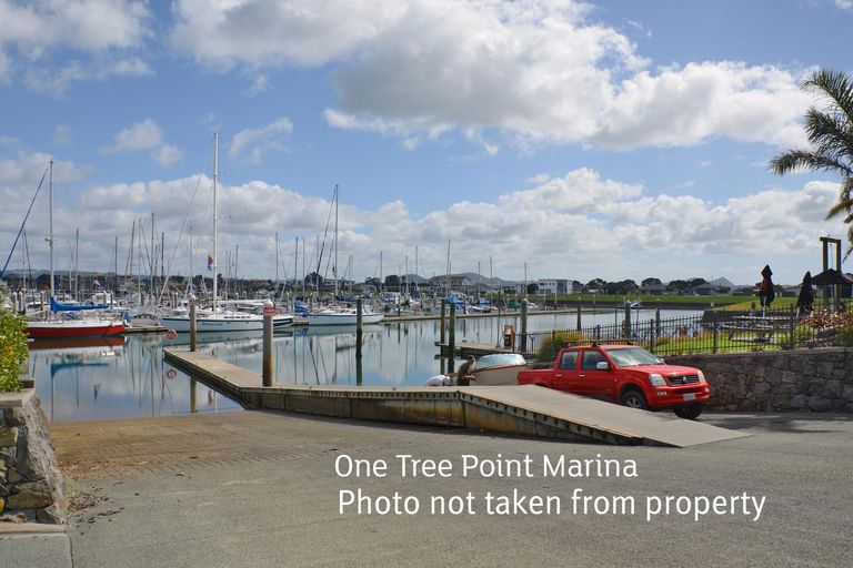 Photo of property in 2 O'farrell Drive, One Tree Point, 0118