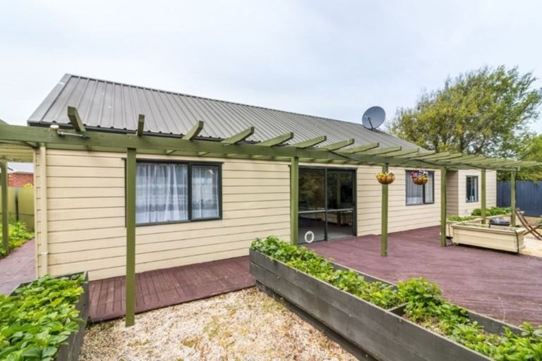 Photo of property in 2/9 Braemar Place, Avonside, Christchurch, 8061