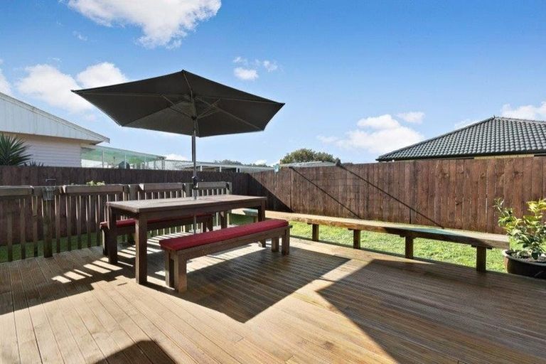 Photo of property in 32 Laurie Avenue, Papakura, 2110